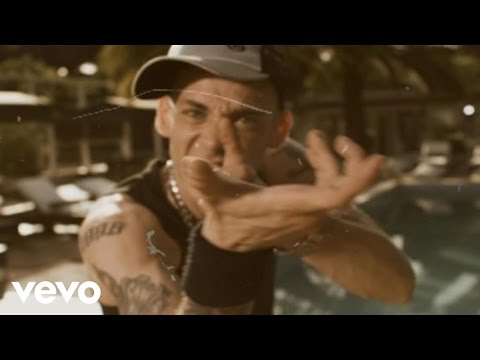 Gemelli Diversi - Nessuno E' Perfetto (videoclip)