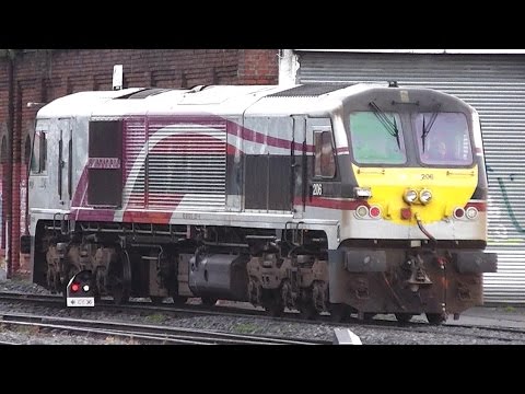 Irish Rail 201 Class Locos 206 + 227 - Connolly Station, Dublin