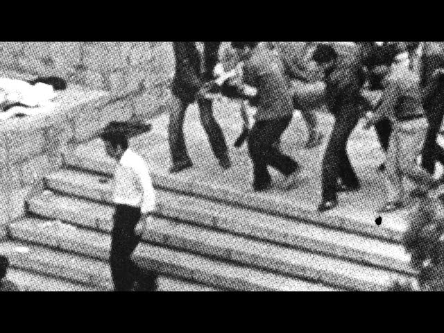 صحنه تاریخ Fragments of a Revolution
