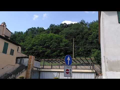 TFT "Pop" ETR104 104 nei pressi di Poppi: 08/06/2023.