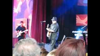Micky Dolenz - Last Train To Clarksville