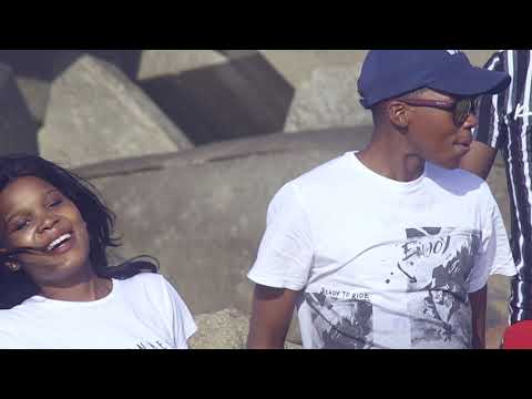 Bee Crazzy - Mgqobhoze Remix Ft Tiger Da Rapper, Bosslady, Pro-Tee & Dj Beehands