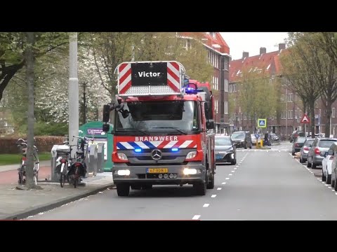 Brandweer Tankautospuit Willem + Autoladder Victor met spoed naar een Afhijsing in Amsterdam