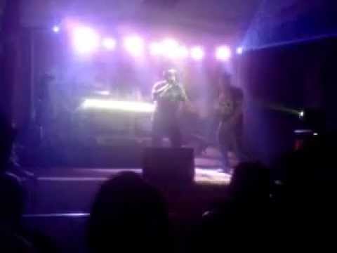 BTU - XTN y Chette MC en Tarima