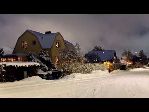 Snowy Stockholm Suburb Walk: Lundagårdsvägen, Spånga. 