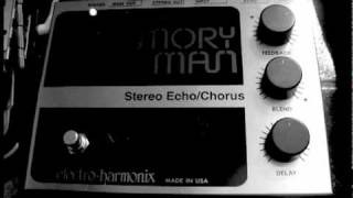 Video thumbnail for Electro Harmonix Stereo Memory Man Stereo Echo/Chorus. by fiumax494