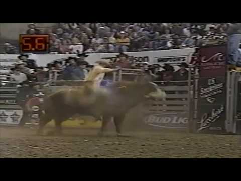 Vince Stanton vs Lip Tricks - 03 PBR Billings (90 pts)