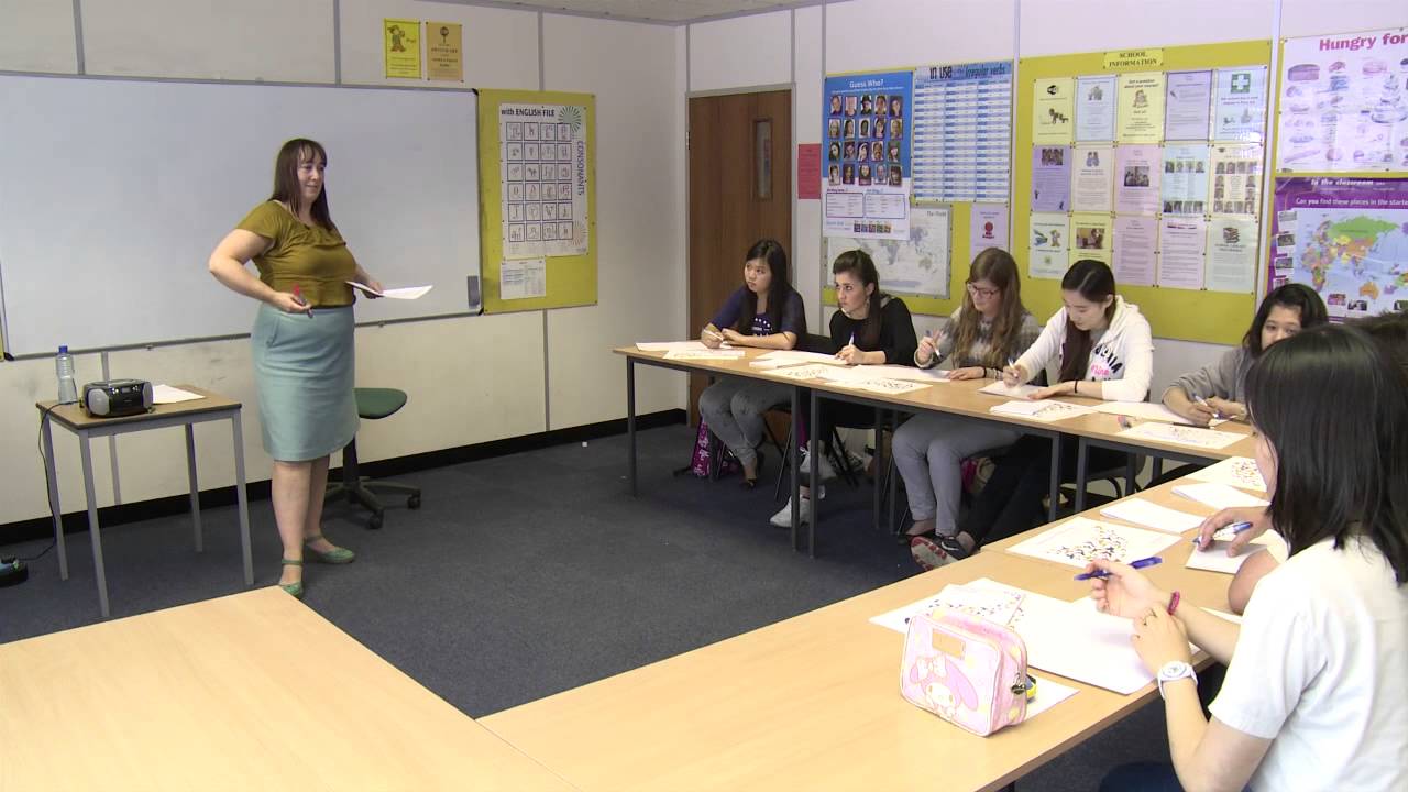 Navigate in the classroom