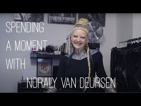 Spending a moment with Noraly Van Deursen
