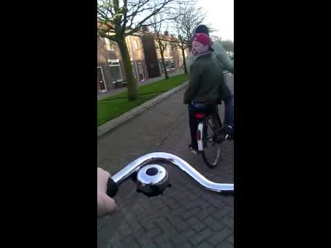 Jongetje gaat bijna huilen