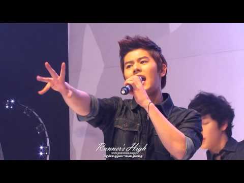 [Fancam] 121031 ZE:A Dongjun - 후유증(서울걸즈컬렉션)