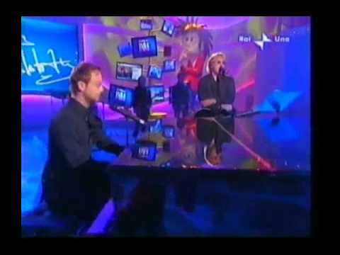 Umberto Tozzi  perche' lo fai live domenica in con Masini