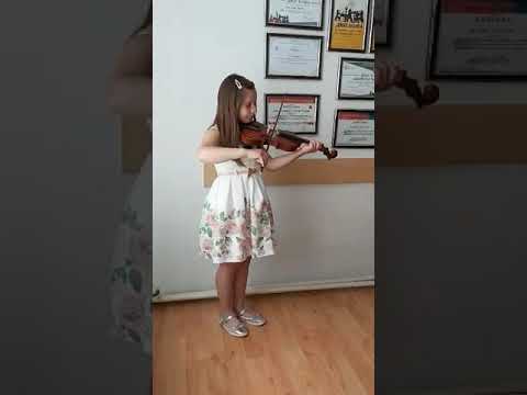 Nina Dimovska - J.S.Bach - "Minuet" No.1