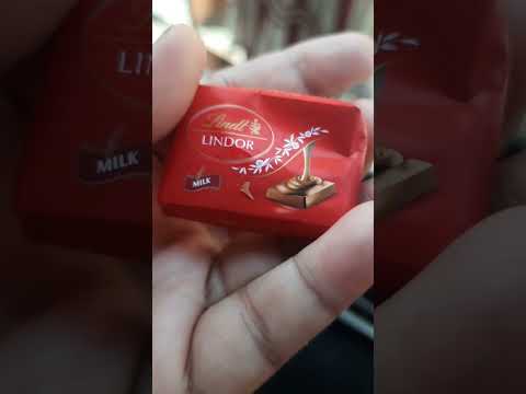 Lindt Lindor #lindt #trendingonshorts #shortfeed #uaefood #viral #foodie #foodreview #uniquefood#uae