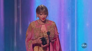 Taylor Swift Wins Artist of the Year at the 2019 AMAs - The American Music Awards