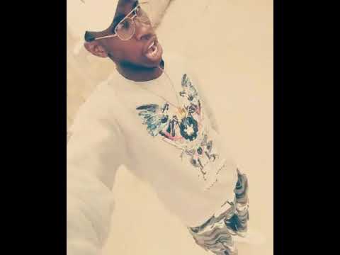 Av Kleber-Ninguém Me Fala Bonhonho (Oficial Audio)