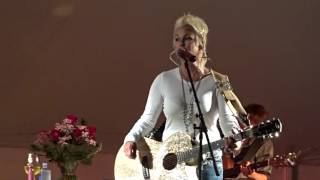 Lorrie Morgan, August 6, 2016, &quot;A Picture of Me Without You&quot;