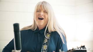 Folk Alley Sessions at 30A: Kim Richey - &quot;Come Around&quot;