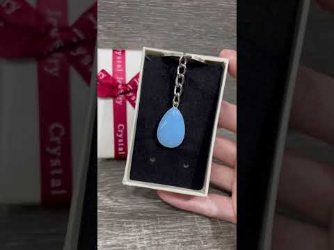 Подарок парню, девушке кулон Лунный камень в форме ровной мини капли на брелке для ключей в коробочке - фото 1 - id-p2360196409