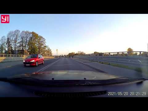 Żary: Pieszy kopnął w przejeżdżający rower. Starszy pan upadł na jezdnie...