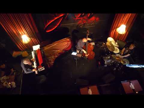 The Bill King Trio     Mack the Knife - Live at the Jazz Bistro