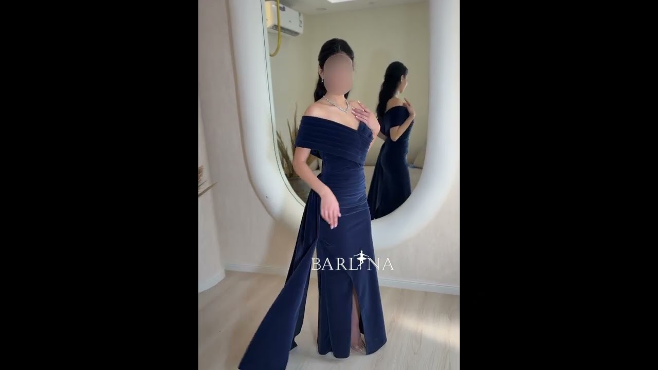 فستان كحلي مخمل بياقة اوف شولدر متقاطعة - XXL