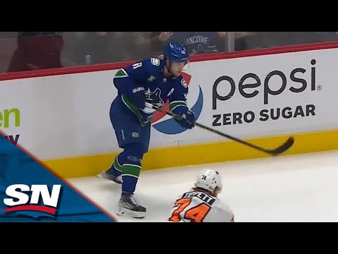 Canucks' Kuzmenko, Schenn, And Pettersson Combine For Easy Tap-In Goal vs. Flyers