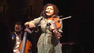 Carrie Rodriguez - Absence