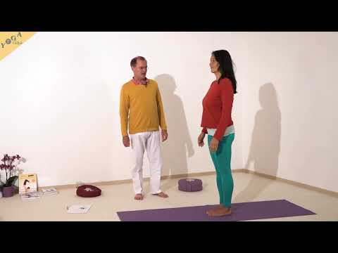 Stuhl-Pose mit Grußhaltung - Yoga Asana Lexikon