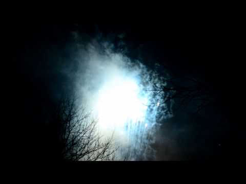 MALMER VON PYRO ART SEHR FETTE 50 MM BATTERIE - VORFREUDE AUF SILVESTER 2015