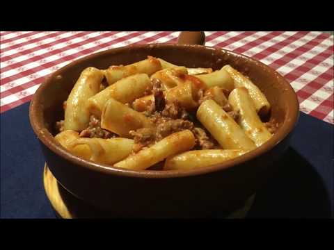 Maccheroni al sugo di salsiccia