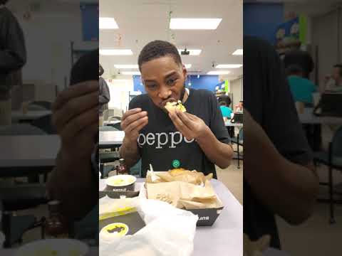 Juice trys Da Bomb from Hot Ones