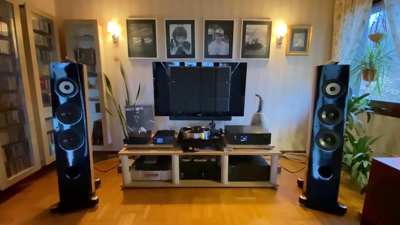 Miles Davis on Pro-Ject Xtension 10, Ortofon Cadenza Black, Gold Note P-1000, PA-10, PH-10 + PSU-10