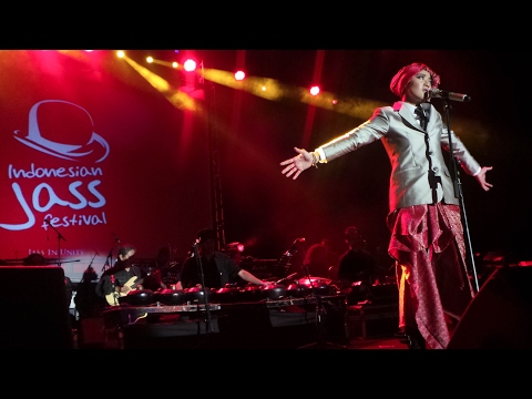 Cak Nun KiaiKanjeng feat Inna Kamarie - Manungso