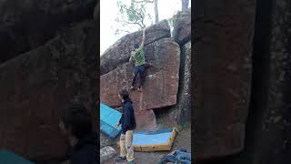 Video thumbnail of El cono sur, 6b. Bezas