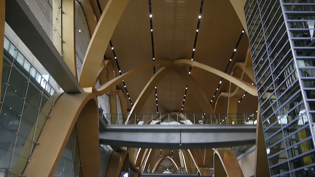 V13 Kunming Airport First & Business Class Lounge thumbnail