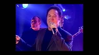 TOM JONES - Looking Out My Window + Interview (Lottery Show 1999)