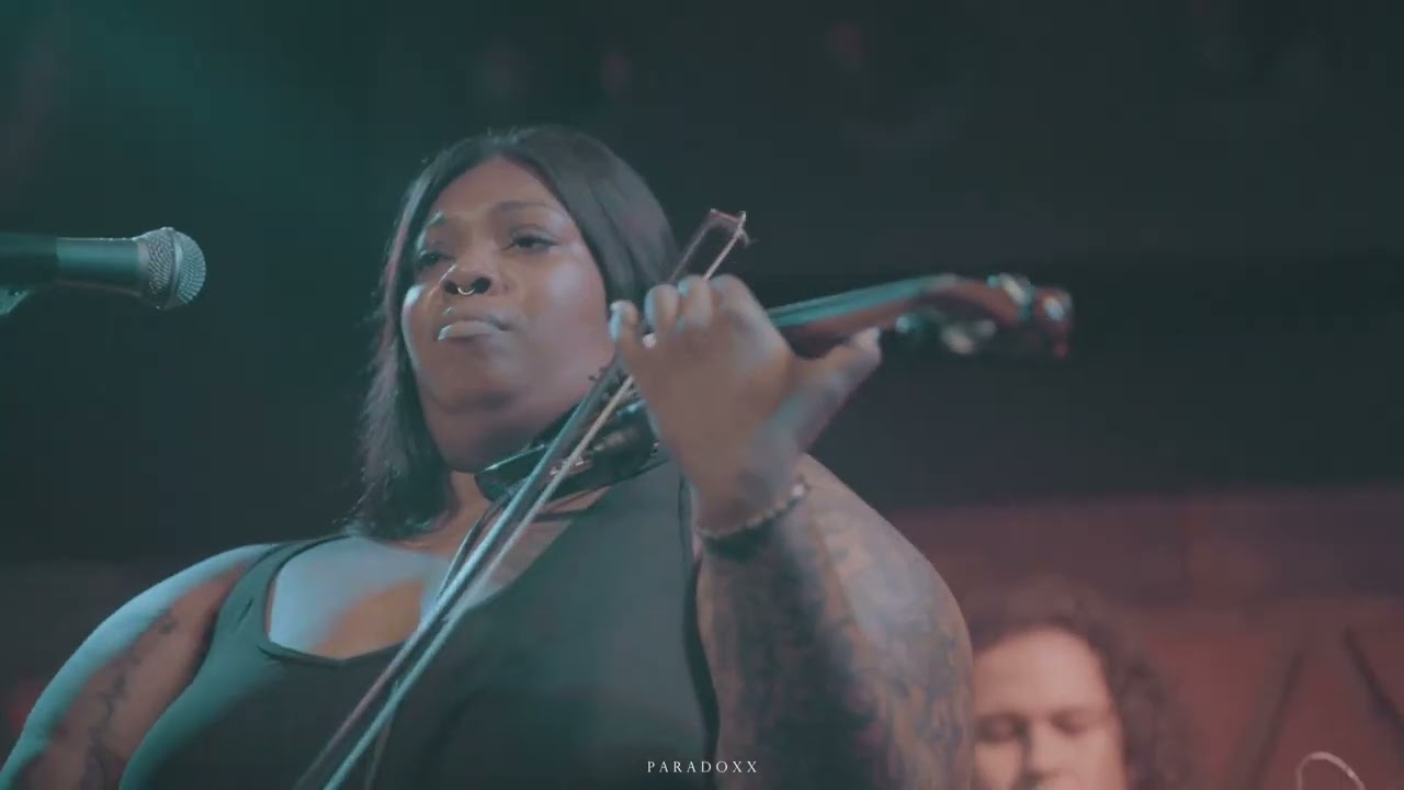 Promotional video thumbnail 2 for Classique the Violinist