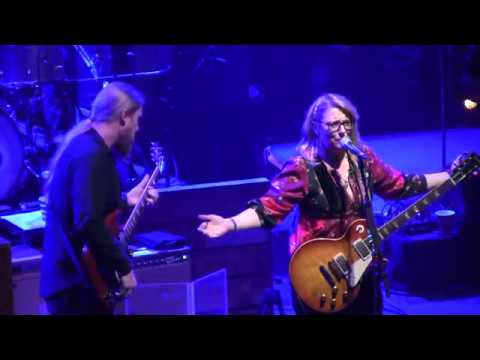 The Tedeschi Trucks Band, "I Pity The Fool," with epic Susan solo 12/2/2017, Boston, MA