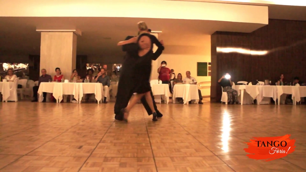 Melisa Sacchi y Cristian Palomo - Mientras vuelve el amor