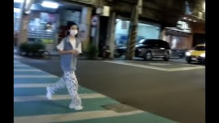 為了正義(妹子)，油門催下去！！！（檢舉成功）
