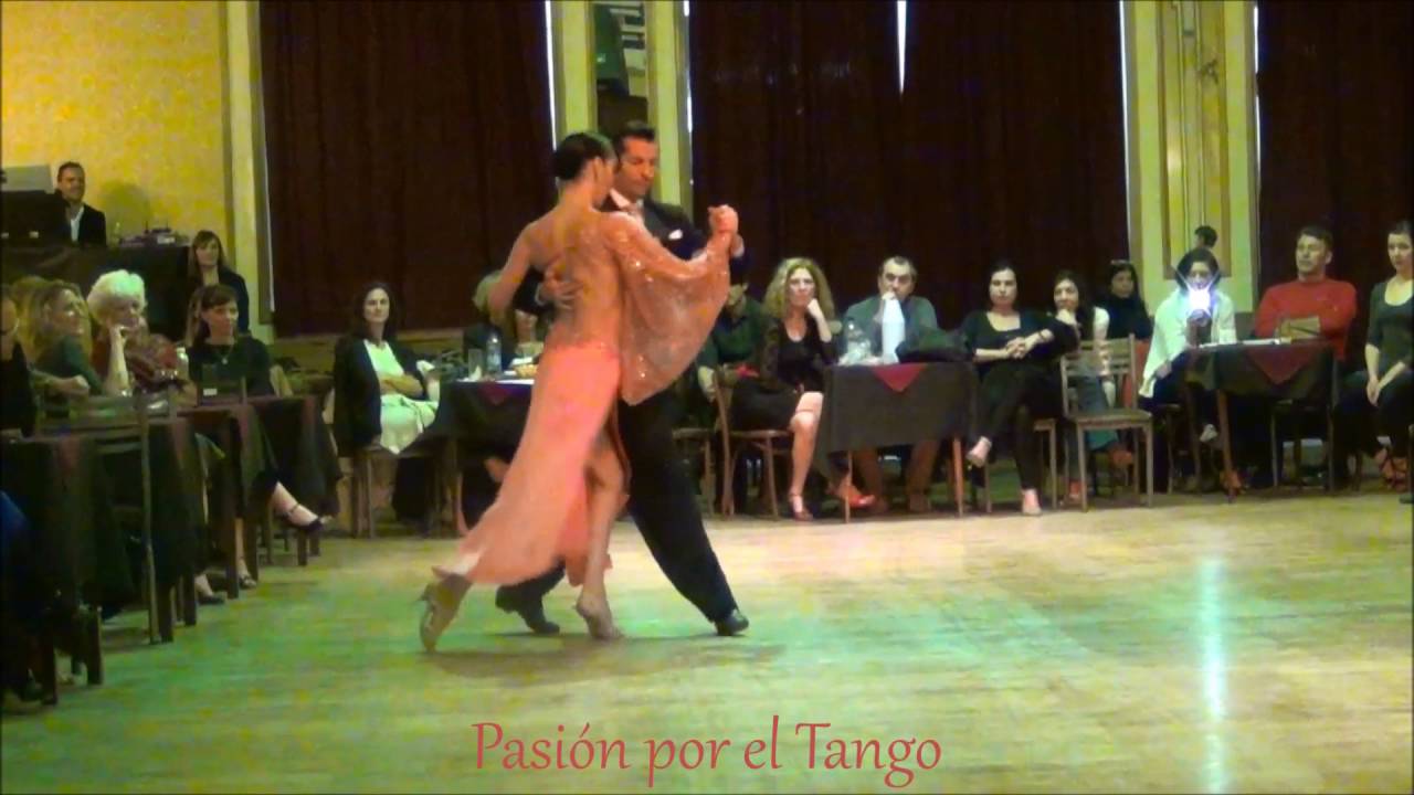 ANALÍA MORALES y GABRIEL PONCE Bailando el Vals DICHAS QUE VIVI en YIRA YIRA MILONGA