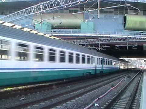 E402.169 sull' IC 594 in transito a Roma Tiburtina