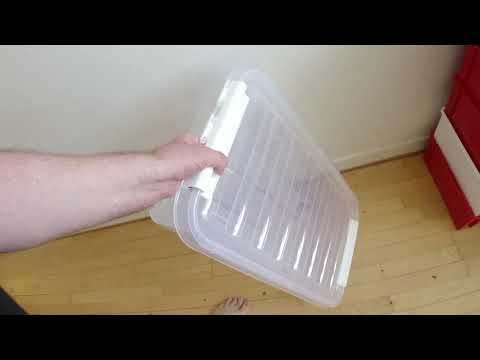 MongoTV_6236 - Kigger På Flyttekasser i Forstue Stået 7 År - Del 123 - Kigger Lidt Rundt