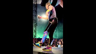 Drunk Chris Martin - Coldplay live in Berlin - Hymn for the weekend - July 10th 2022