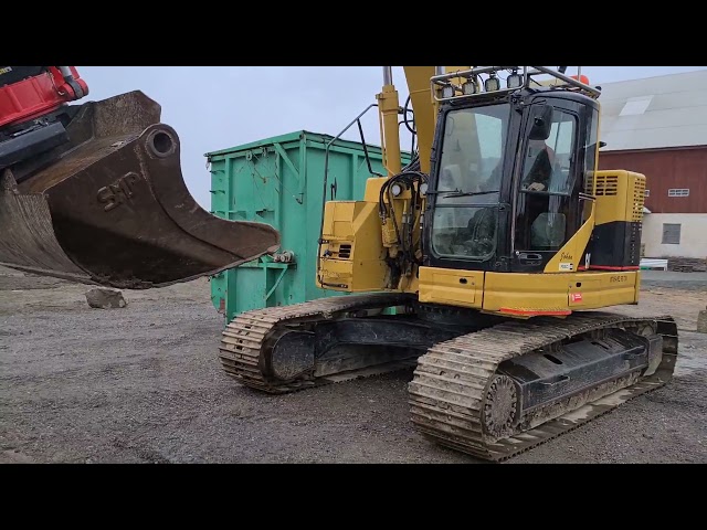 711541 Track excavator CAT 321C LCR, with 3 buckets and Rototilt
