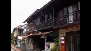 preview picture of video 'City Walk in Luang Prabang  Laos   2008'