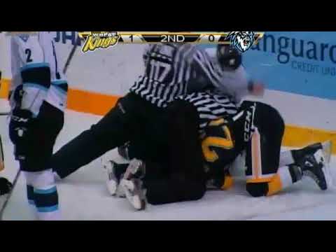 Brett Davis vs Ben McCartney