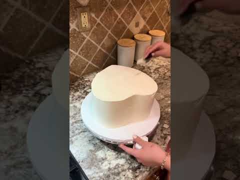 Valentine’s Vintage Heart Cake – Step-by-Step Buttercream Tutorial 💌🎂