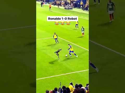 Ronaldo vs Robot 🤖 😳 😱🥶🔥 #football #cr7 #ronaldo